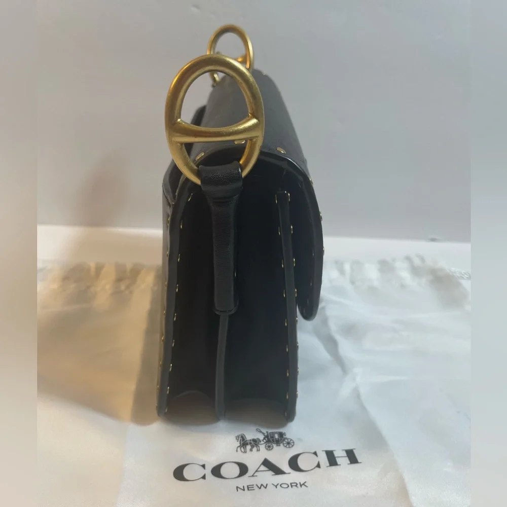 Crossbody Coach - Picture 3 of 16